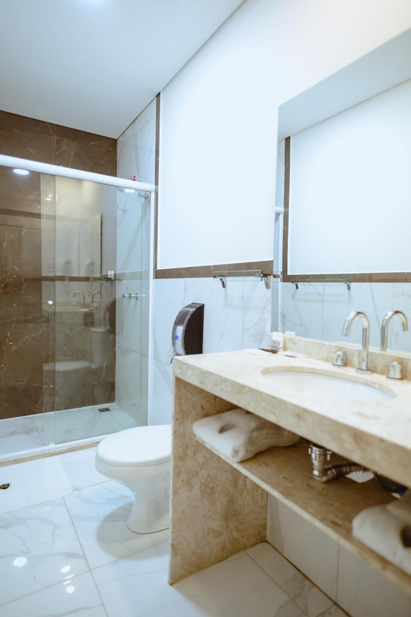 Riellis Center Hotel Ботукату Экстерьер фото