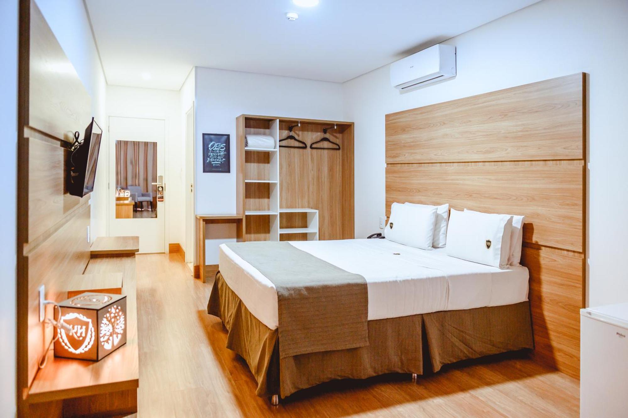 Riellis Center Hotel Ботукату Экстерьер фото