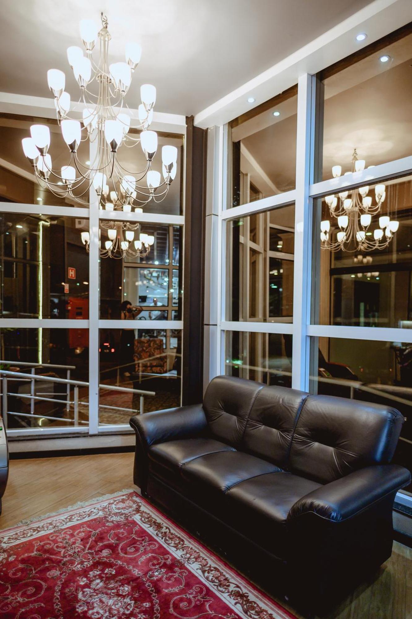 Riellis Center Hotel Ботукату Экстерьер фото